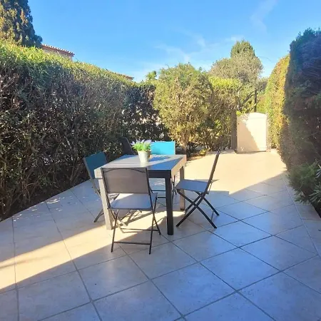 Island Of Calm With Sea View Saint-Tropez