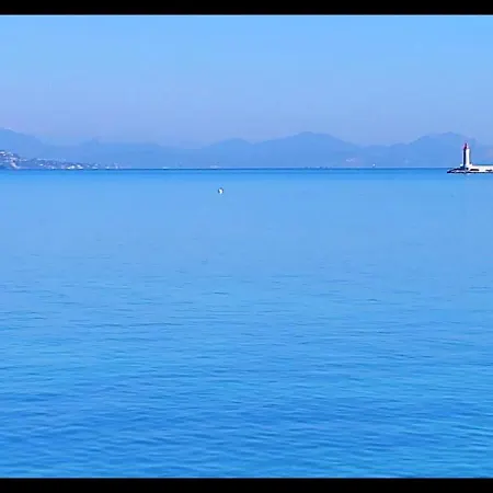 Island Of Calm With Sea View سان تروبيه